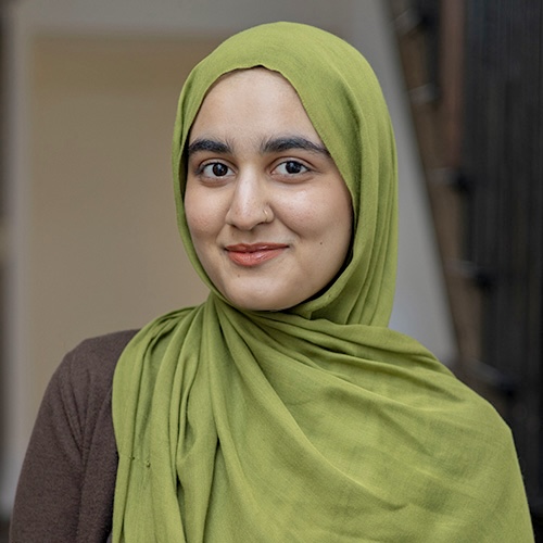  Kainat Azhar